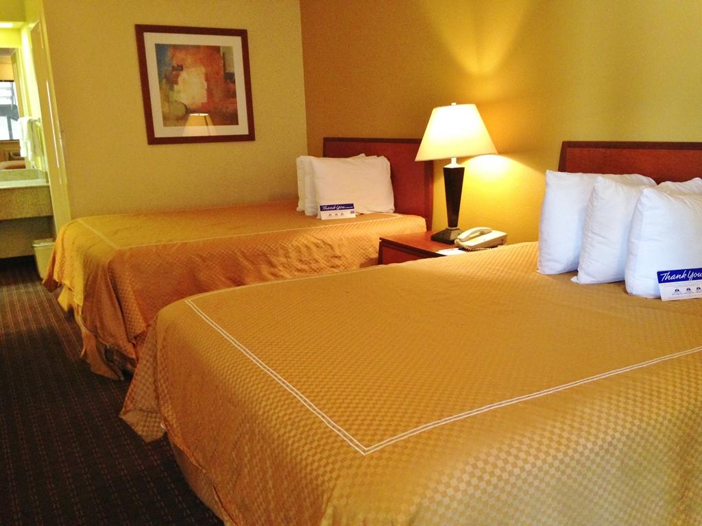 Americas Value Hotel 2*