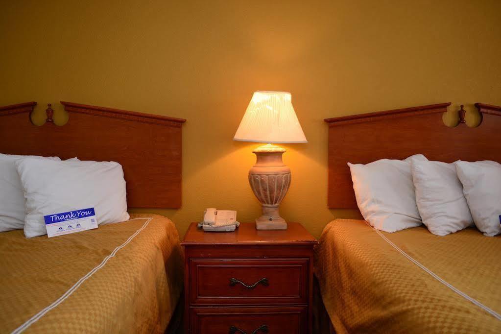 Americas Value Hotel 2*