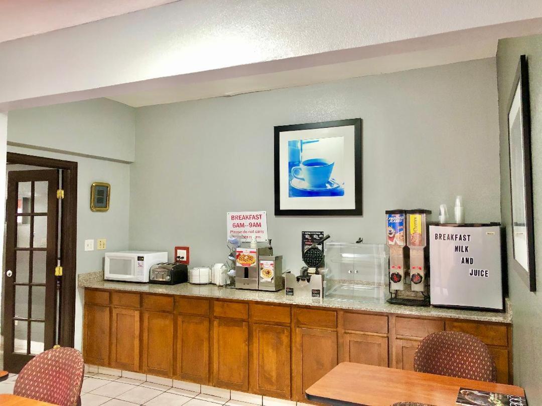 Americas Value Hotel 2*